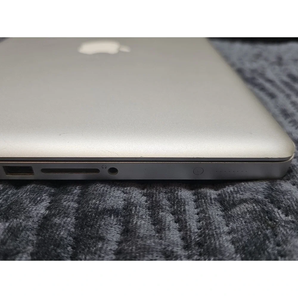 2009‎ Apple MacBook 13'' Core 2 Duo 2.53GHz 4GB RAM 250GB HD **parts